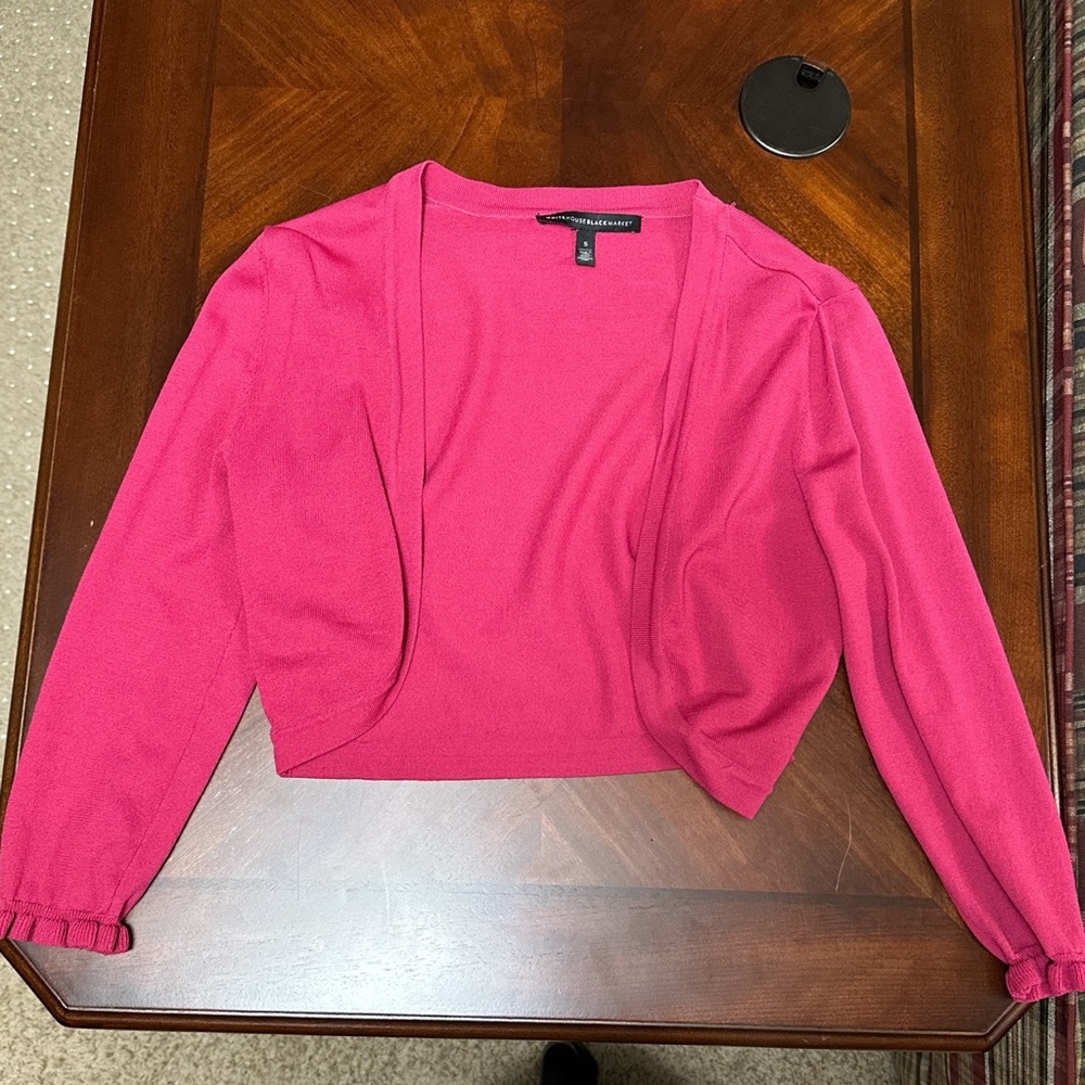 NWOT Ann Taylor 3/4 Sleeve Ruffle-trim shrug cardigan in wild flower Size Small